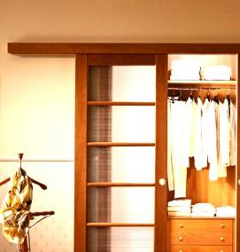 раздвижные жалюзийные двери в гардеробную - модель 3