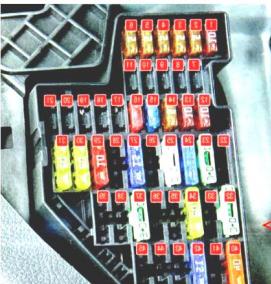 разъем блока предохранителей - вариант 1