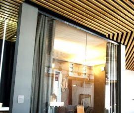 реечный потолок из дерева - тип 3