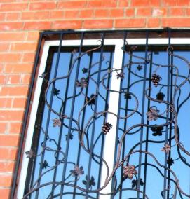 решетки на окна из профильной трубы - тип 1