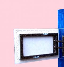 ревизионный люк под плитку нажимной - модель 1