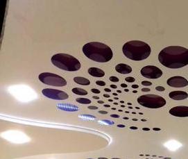 резной натяжной потолок с подсветкой - модель 1