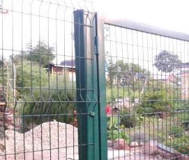 рулонная сварная сетка с полимерным покрытием - тип 1