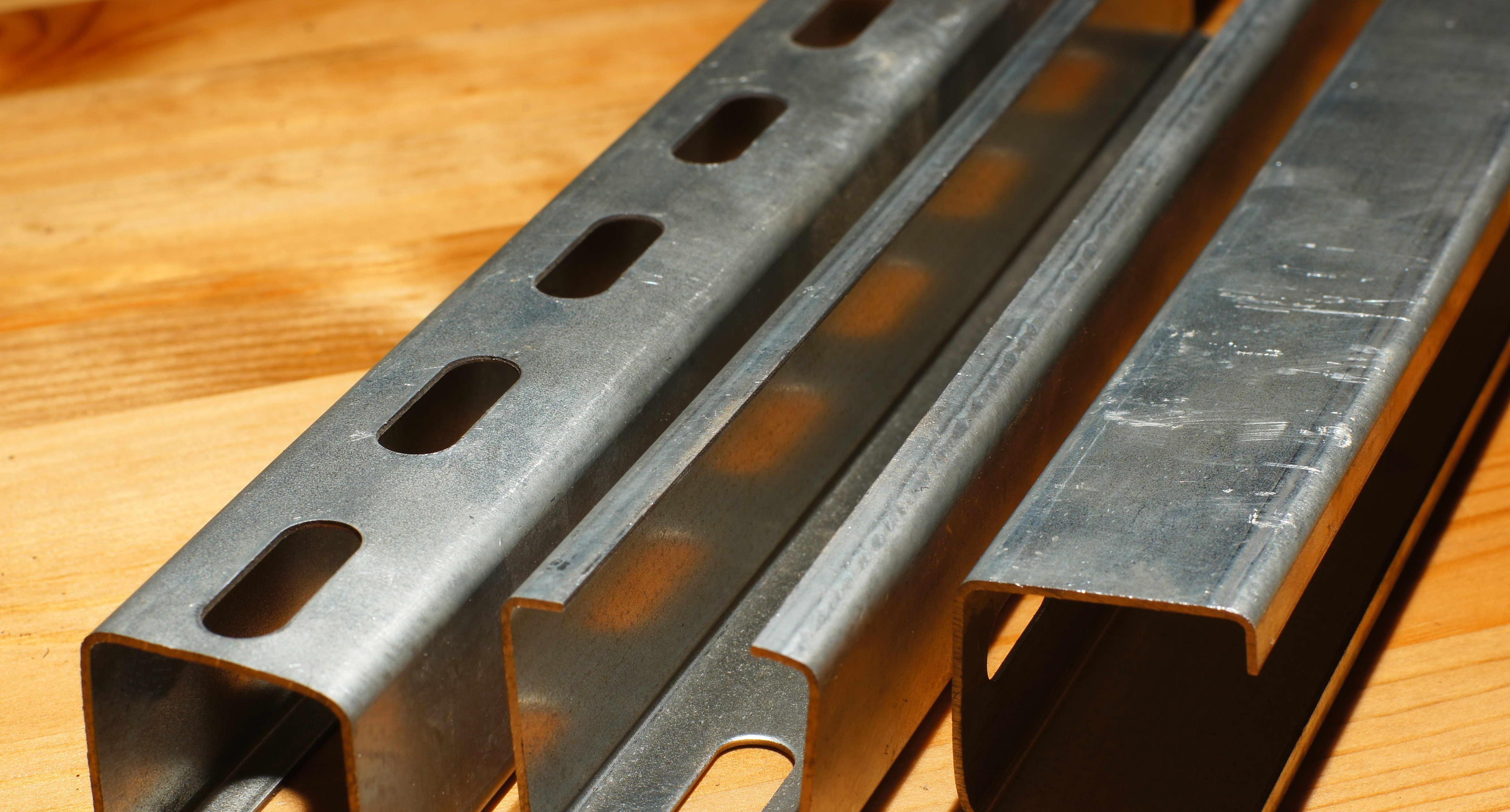 с образный профиль для лотка - модель 1