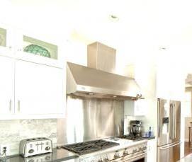 серая глянцевая столешница - вариант 1