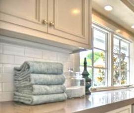 серая глянцевая столешница - вариант 3