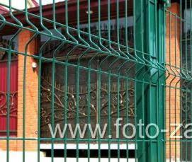 сварная сетка для забора с полимерным покрытием - вариант 1