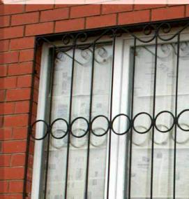 сварные решетки на окна - вариант 1