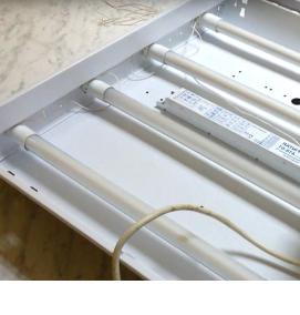 светильник накладной с люминесцентными лампами - вариант 3