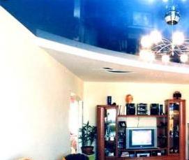 темно синий глянцевый натяжной потолок - модель 2