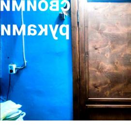 теплая деревянная входная дверь - вариант 4