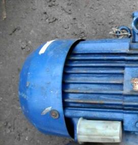 трехфазный асинхронный электродвигатель с фазным ротором - вариант 1