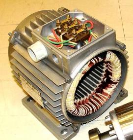 трехфазный асинхронный электродвигатель с фазным ротором - вариант 3