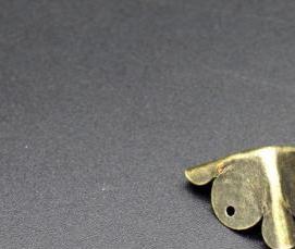 тройной уголок металлический - тип 1