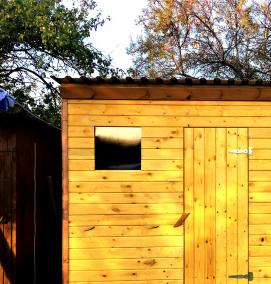 туалет и хозблок под одной крышей - модель 3