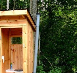 туалет на дачу с умывальником - модель 2