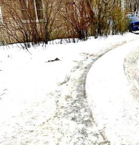 уборка снега во дворе - модель 4