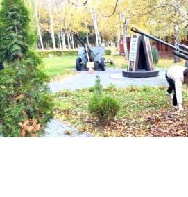 уборка территории памятника - вариант 2