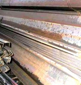 уголок металлический б/у - вариант 3