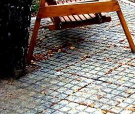 укладка пластиковой тротуарной плитки - вариант 2