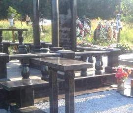 укладка тротуарной плитки на могиле - вариант 1