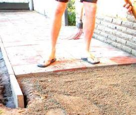 укладка тротуарной плитки участке - модель 3