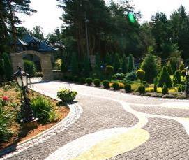 укладка тротуарной плитки во дворе - тип 1