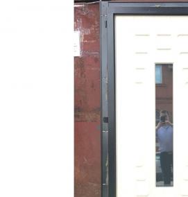 уличная входная дверь со стеклопакетом - тип 4