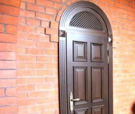 уличные входные двери для частного дома - вариант 2