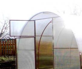 уральские теплицы из поликарбоната - модель 2