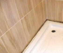 установка душевого поддона в ванной - вариант 1