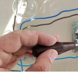 установка двухклавишного выключателя - модель 3