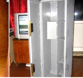 установка оружейного сейфа в квартире - модель 1