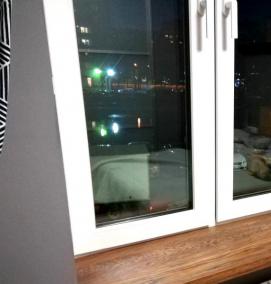 установка подоконника из дерева - тип 4