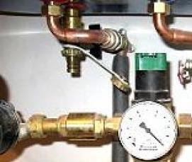 установка редуктора давления воды - модель 2