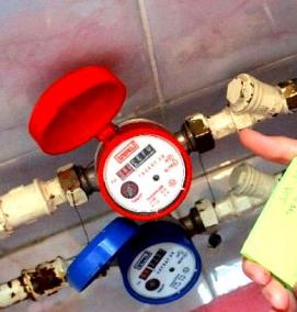 установка счетчика воды на металлические трубы - модель 4