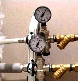 установка счетчика воды на металлические трубы - модель 2