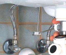 установка сифона на ванну - модель 3
