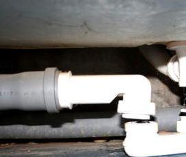 установка слива в раковине - вариант 4