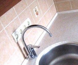 установка слива в раковине - вариант 2