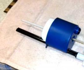 установка сливного устройства в бачок унитаза - модель 1