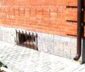 устройство отмостки из тротуарной плитки - модель 2