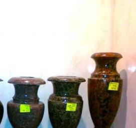 Вазоны для кладбища пластиковые - вариант 2