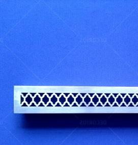 Вентиляционная алюминиевая решетка для подоконника - вариант 1