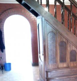 Входная деревянная лестница - вариант 1