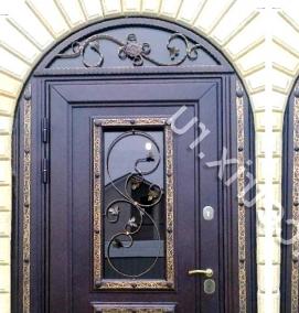 Входная дверь со стеклом для загородного дома - модель 3