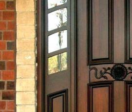 Входная дверь в частный дом белая - вариант 3