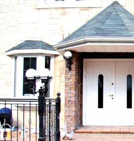 Входная дверь в дом из бруса - тип 2