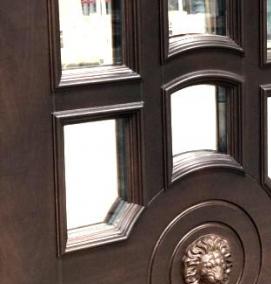 Входные двери из дерева для частного дома - модель 1