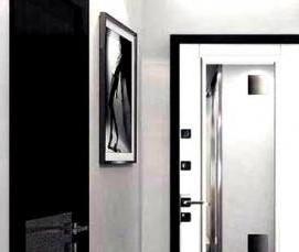 Входные двери в дом с зеркалом - модель 3